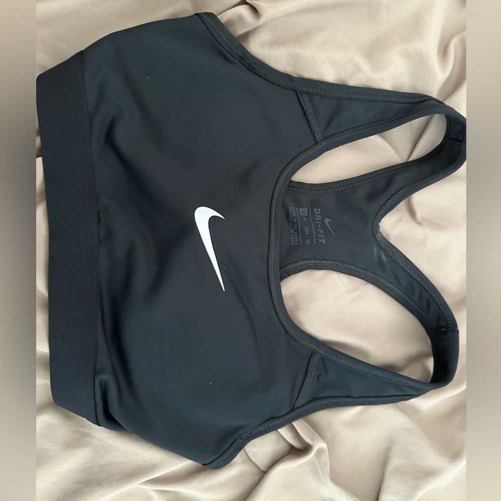 Black Nike sports bra